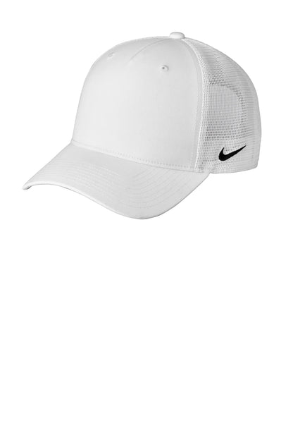 Nike Snapback Mesh Trucker Cap